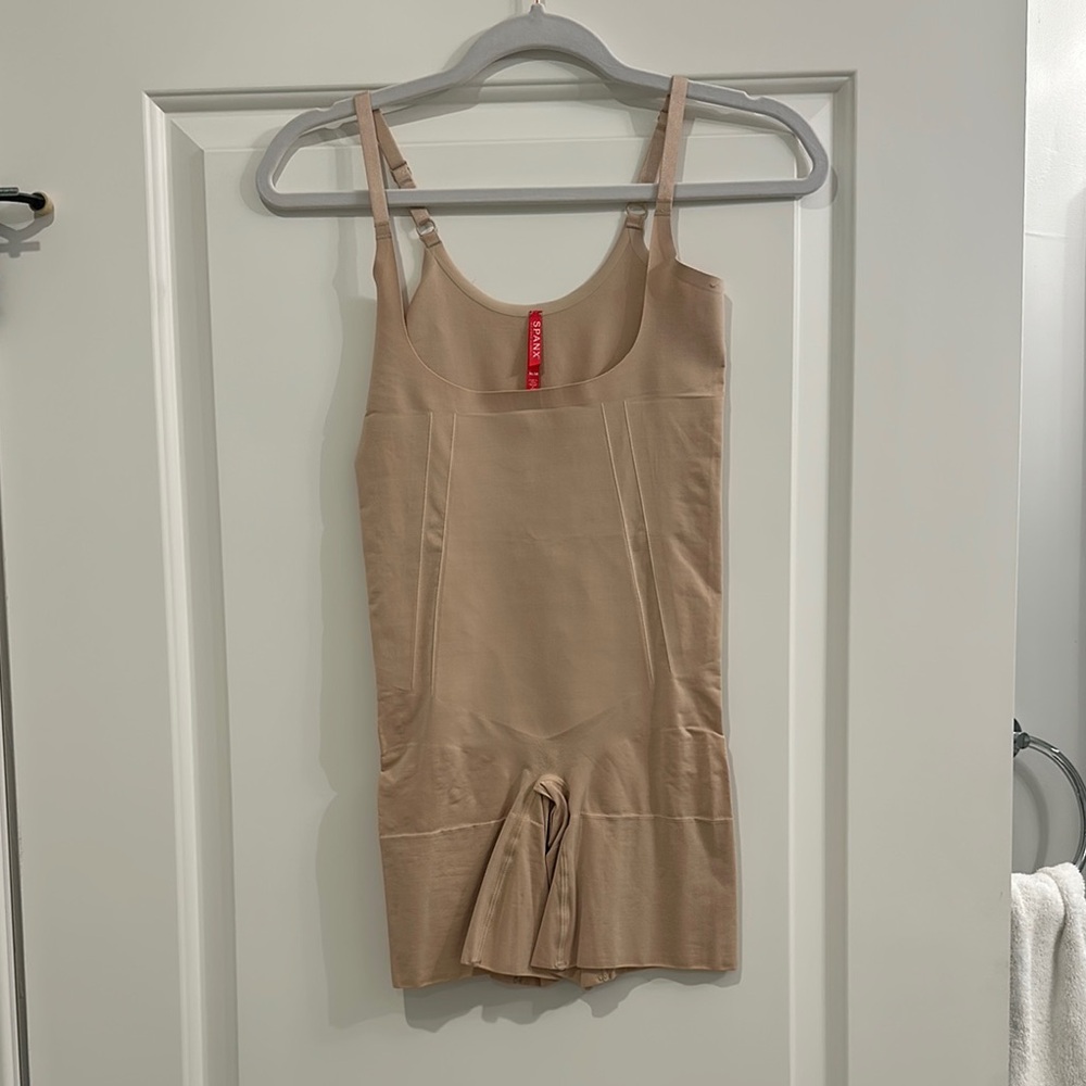 Seamless Beige Shapewear Bodysuit